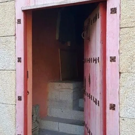 Hotel Fuer 9 Personen Und 1 Kind In Lapido, Galicien Binnenland Von Galicien Ortono